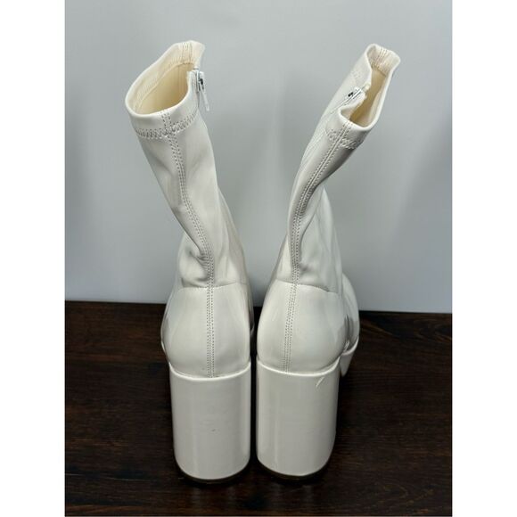 Dream Pairs Elegant White Heeled Boots - Picture 7 of 11